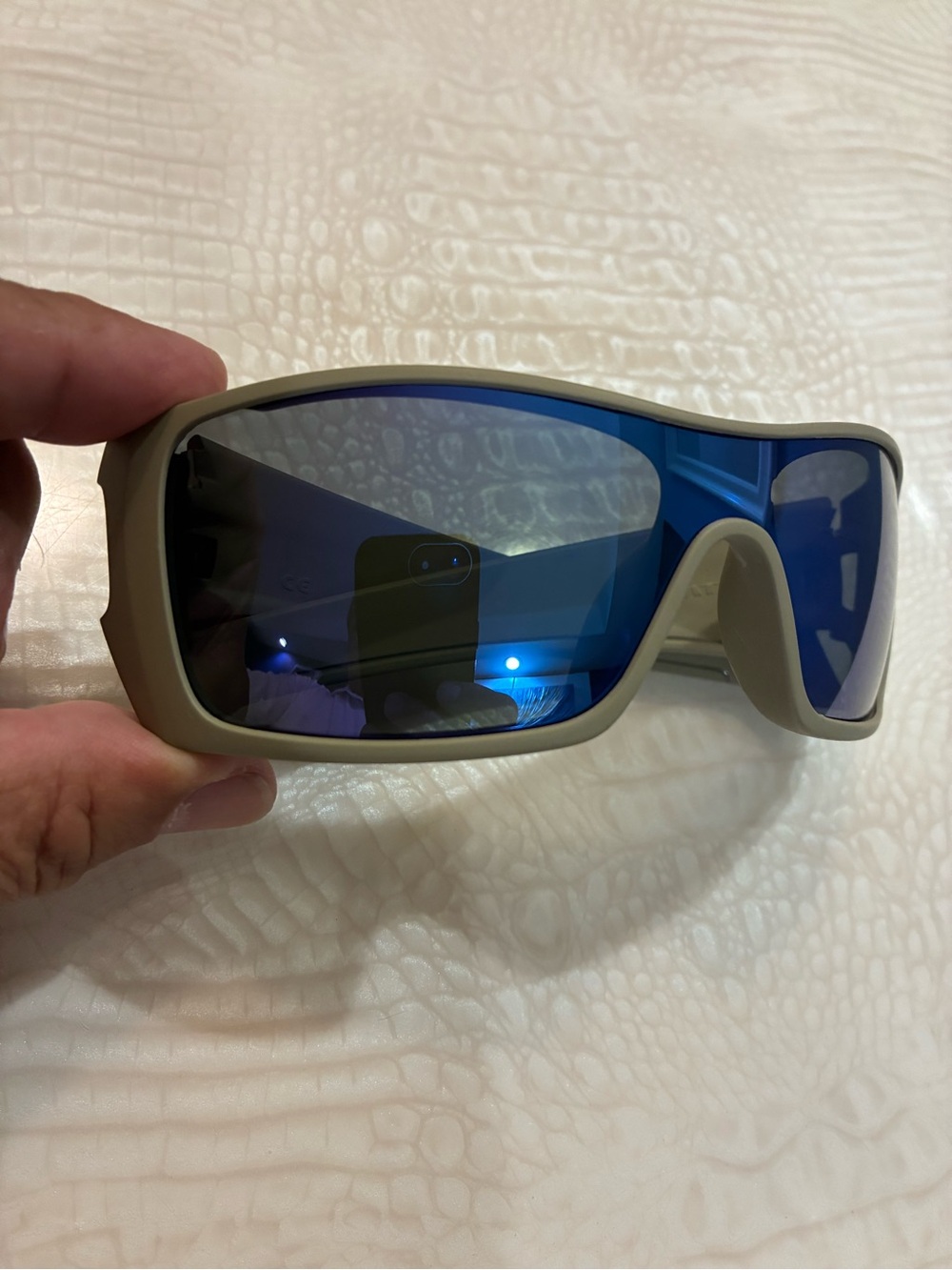 Oakley Batwolf Olive Green Frame Sunglasses - Picture 6 of 16